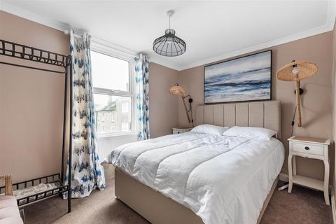 9 Broadstone, Dartmouth, TQ6 9NR