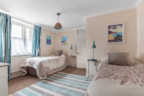 9 Broadstone, Dartmouth, TQ6 9NR
