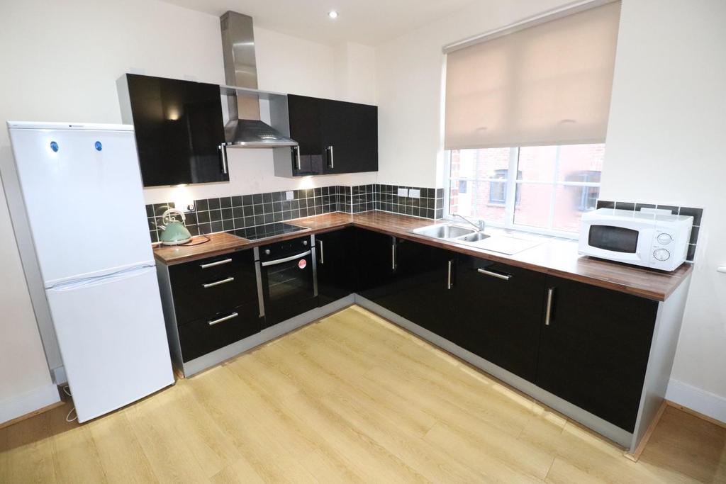 02 - Kitchen.JPG