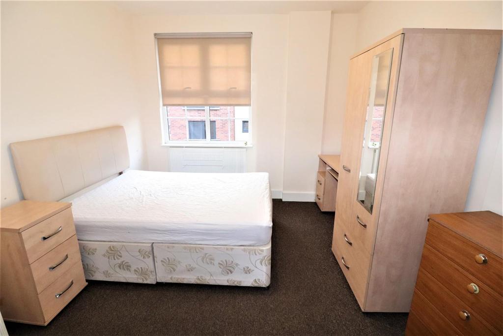 06 - Bedroom 1.JPG