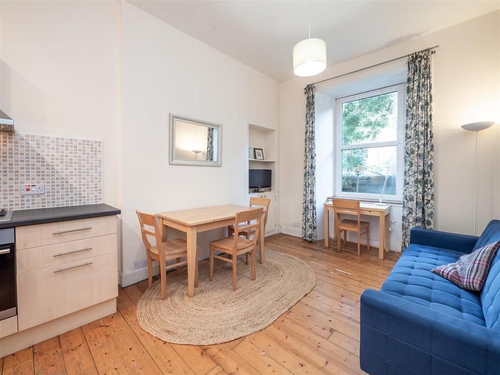 8/4 Livingstone Place, Edinburgh, EH9 1PA 2 bed ground floor flat £