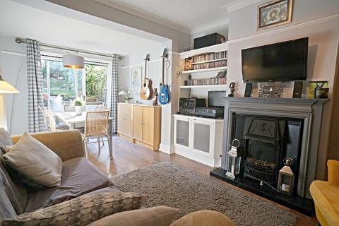 29 Brindwood Road, London, E4 8BD