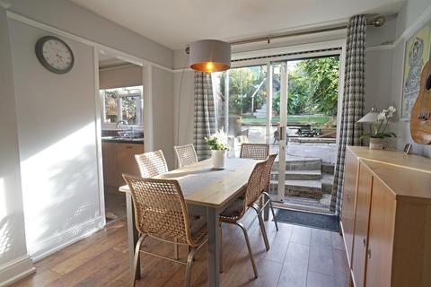 29 Brindwood Road, London, E4 8BD