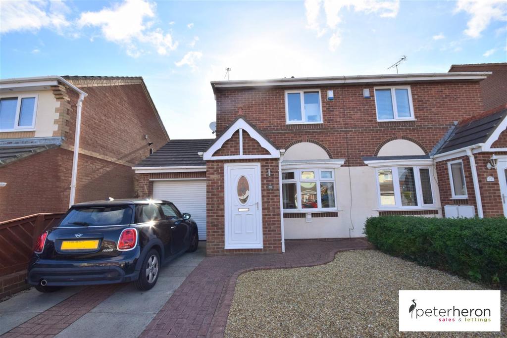 Ellington Close, Ryhope, Sunderland 2 bed semidetached house £150,000
