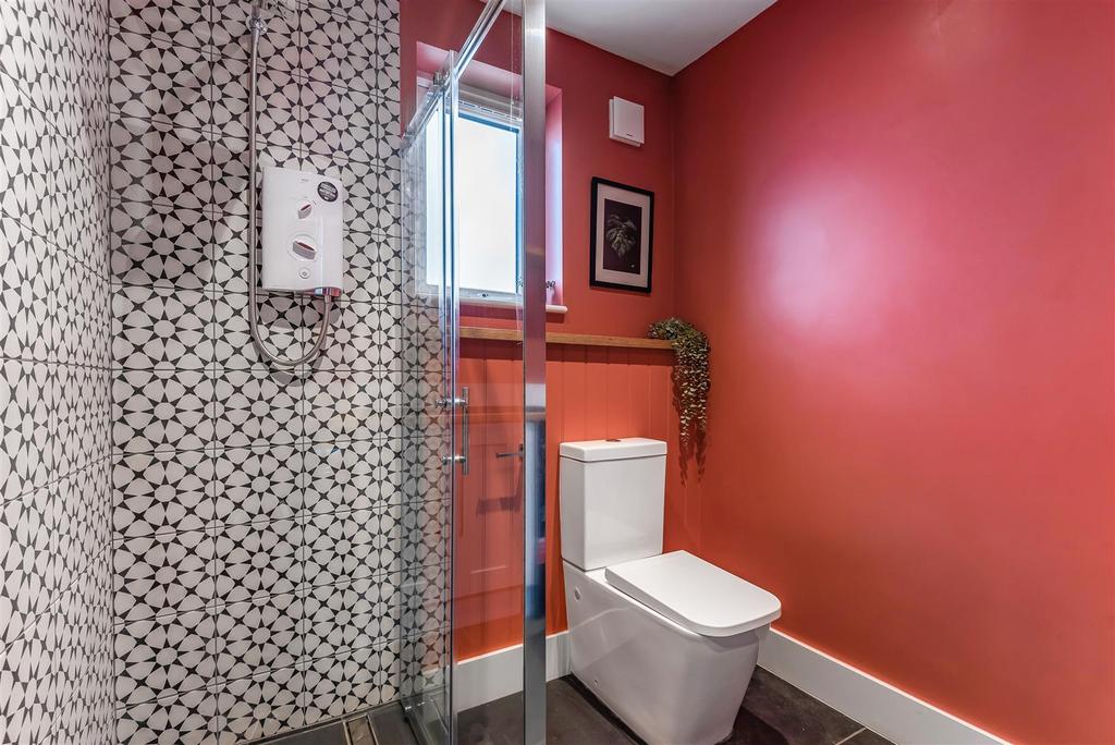 13 Utility Shower.jpg