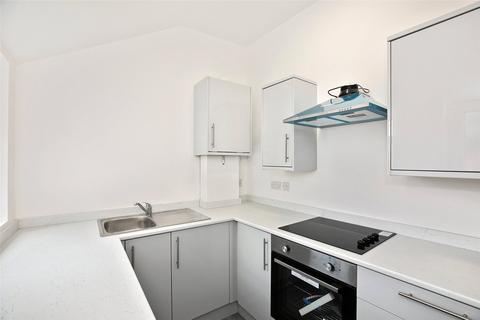 146 Agbrigg Road, Wakefield, WF1 5BL