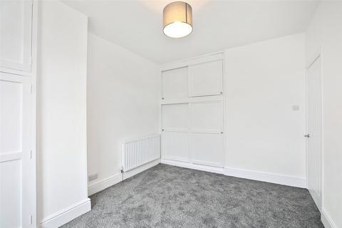 146 Agbrigg Road, Wakefield, WF1 5BL
