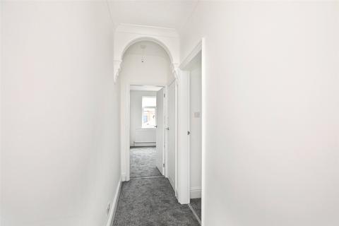 146 Agbrigg Road, Wakefield, WF1 5BL