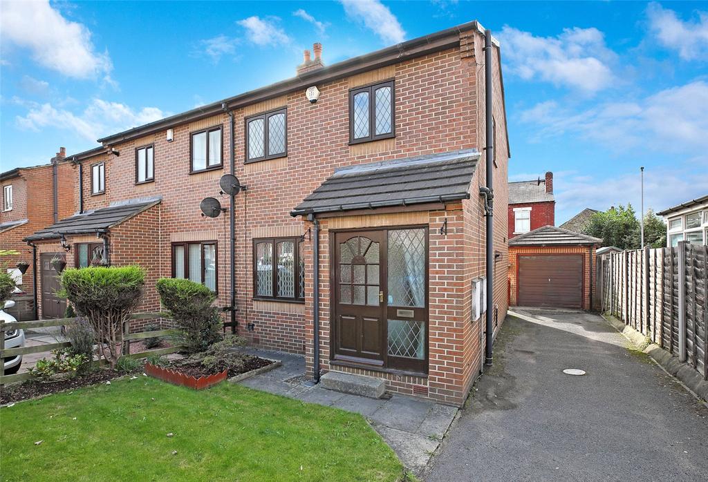 Marshall Street, Stanley, Wakefield, WF3 3 bed semidetached house £