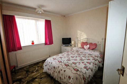 53 Stephenson Close, Glascote, Tamworth, B77 2DG