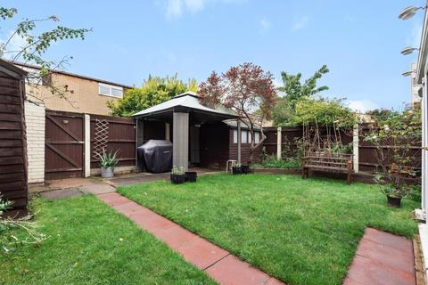 80a Thamesmead, Walton-on-thames, KT12 2SJ