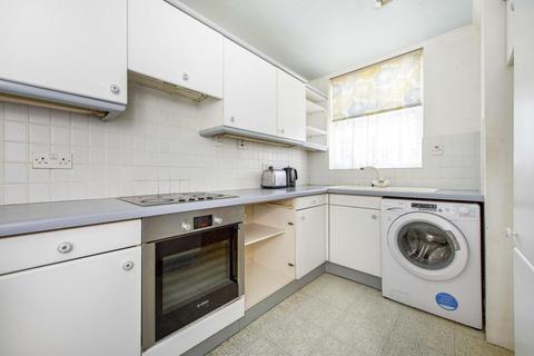 24 Spinney Close, New Malden, KT3 5BQ