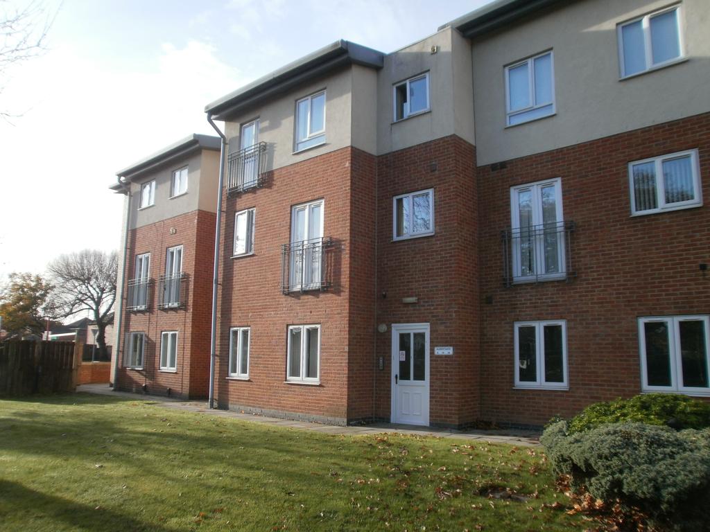 Park Road South, Middlesbrough TS5 2 bed ground floor flat £450 pcm