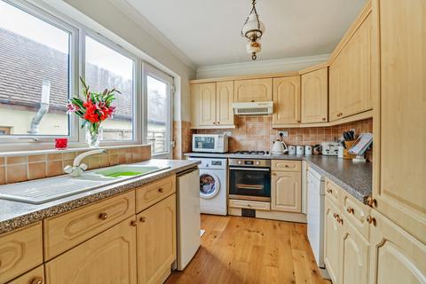 62 Clifton Road, Rochford, SS4 3HJ