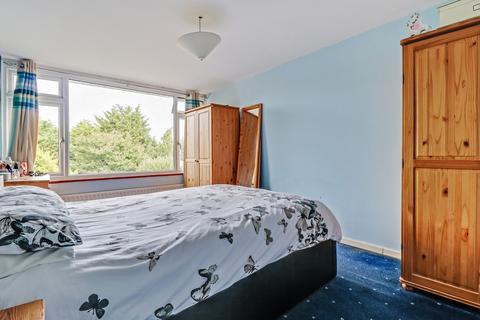 62 Clifton Road, Rochford, SS4 3HJ