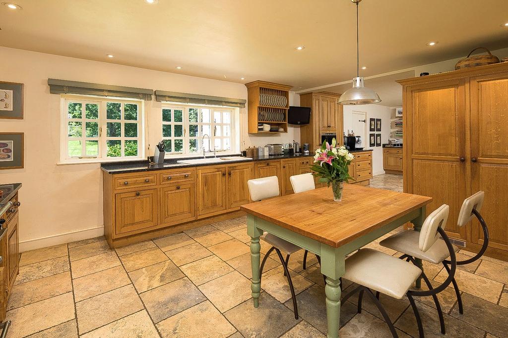 Kitchen/Breakfast