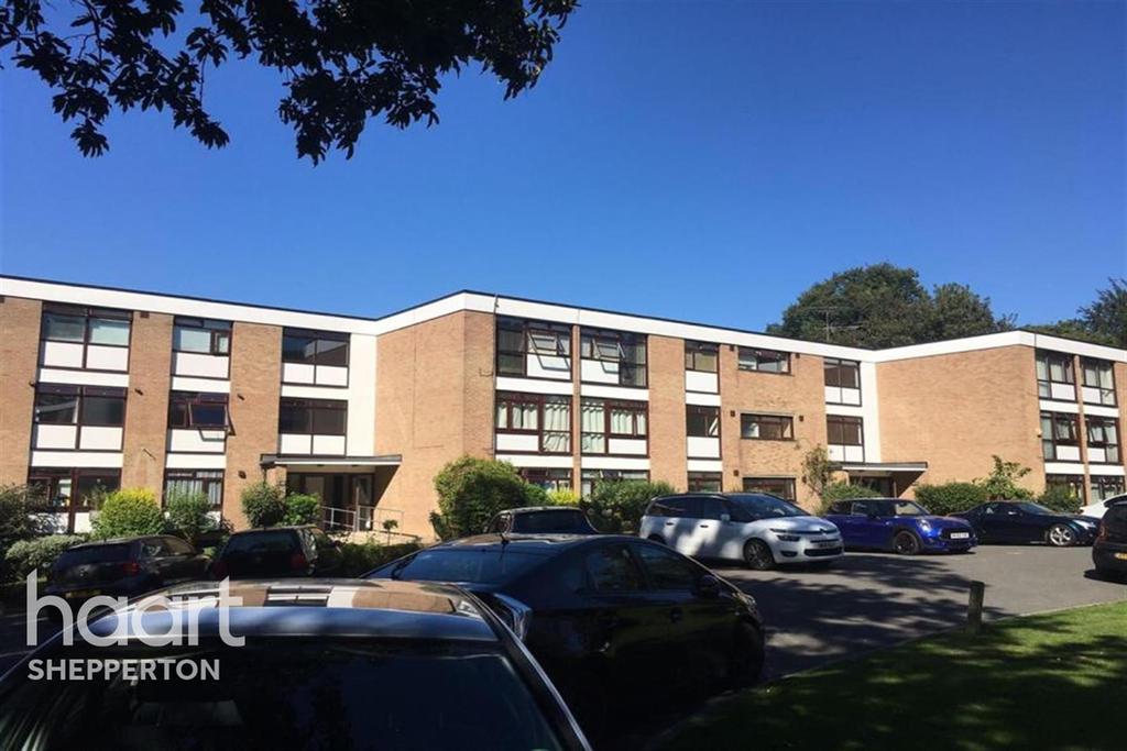 Beechcroft Manor, Weybridge 2 bed flat £1,250 pcm (£288 pw)