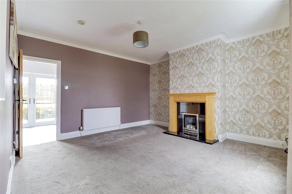 Hunsworth Lane, East Bierley, Bradford, BD4 3 bed terraced house £180,000