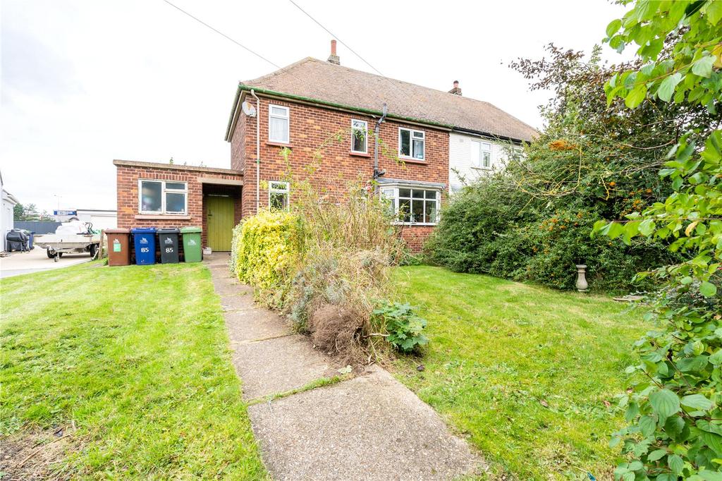 Woad Lane, Great Coates, Grimsby, Lincolnshire, DN37 3 bed semi