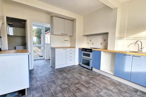 3 bedroom semi-detached house to rent, Greaves Avenue, Melton Mowbray, Leicestershire