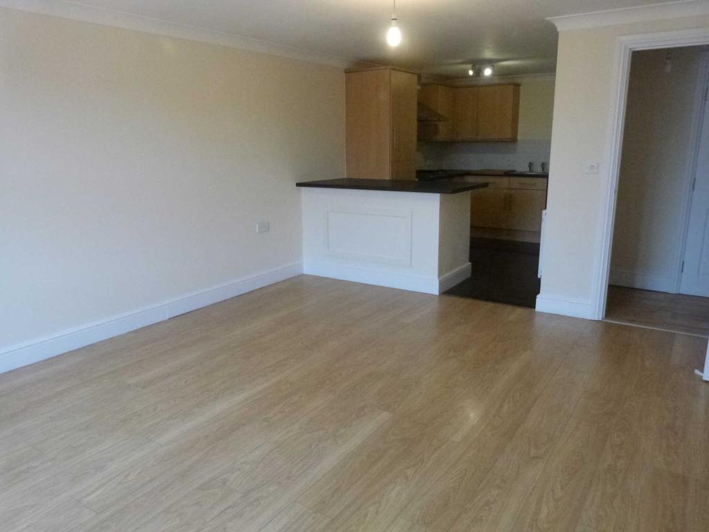High Street, Selsey 1 bed flat £715 pcm (£165 pw)