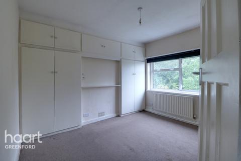 153 Costons Lane, Greenford, UB6 9AD