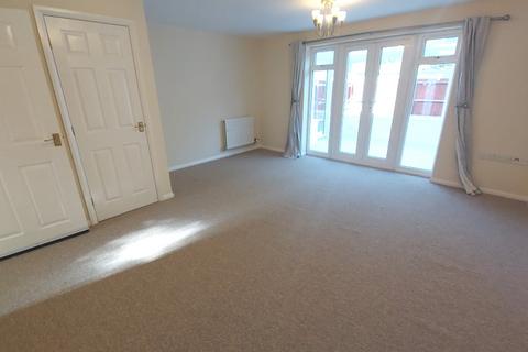 3 bedroom end of terrace house to rent, Hardwicke Close, Grantham, NG31