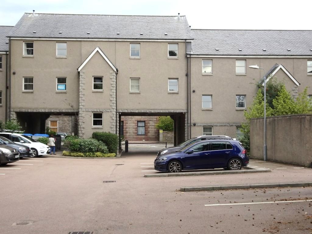 Mountview Gardens, Aberdeen AB25 2 bed flat - £600 pcm (£138 pw)