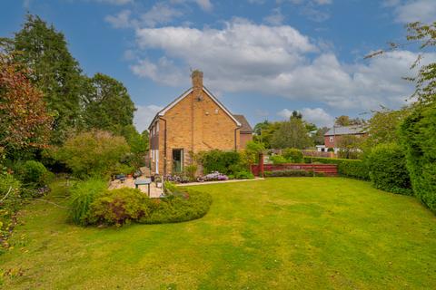 1 Fife Way, Bookham, Leatherhead, KT23 3PH