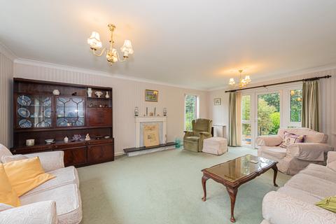 1 Fife Way, Bookham, Leatherhead, KT23 3PH