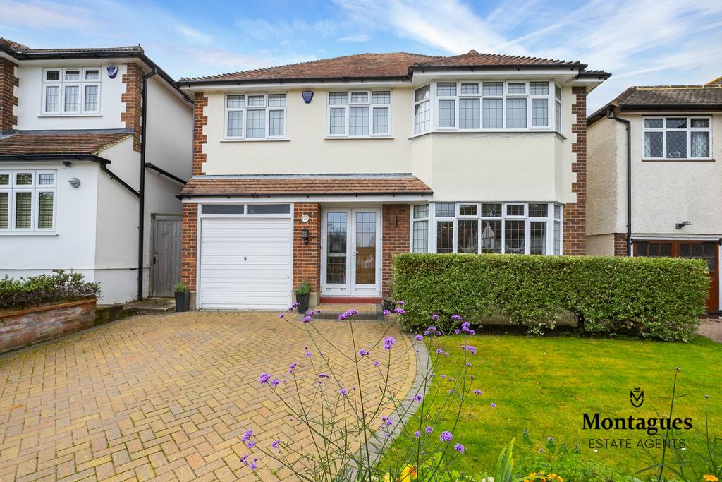 Harewood Hill, Theydon Bois, CM16 5 bed detached house £1,250,000