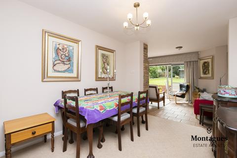 27 Harewood Hill, Theydon Bois, Epping, CM16 7EA