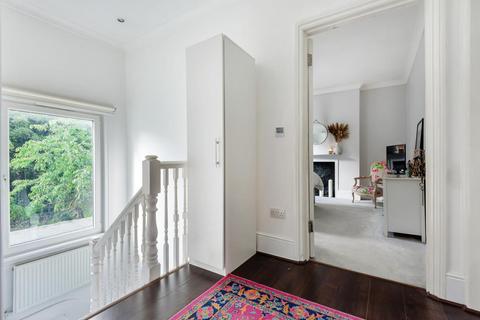 44c Selby Road, London, SE20 8ST