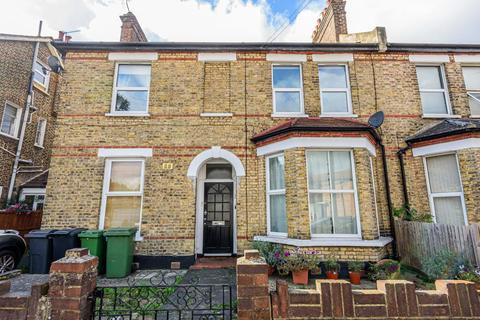 44c Selby Road, London, SE20 8ST