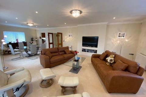 2 bedroom penthouse for sale - Apt The Pavilions, Ramsey, Isle of Man, IM8