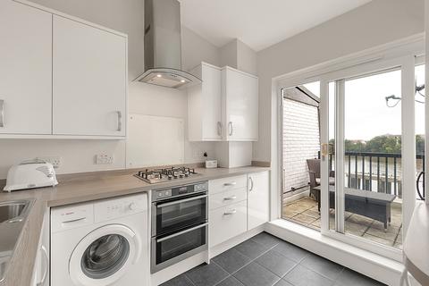 153 Rainville Road, London, W6 9HN