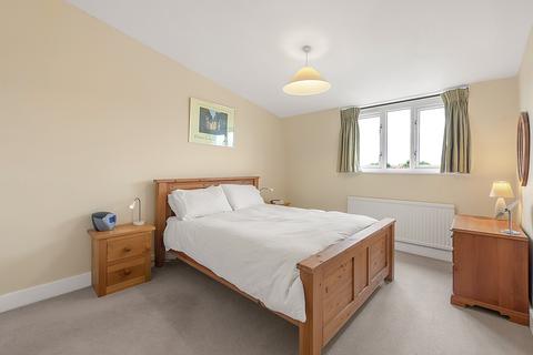 153 Rainville Road, London, W6 9HN