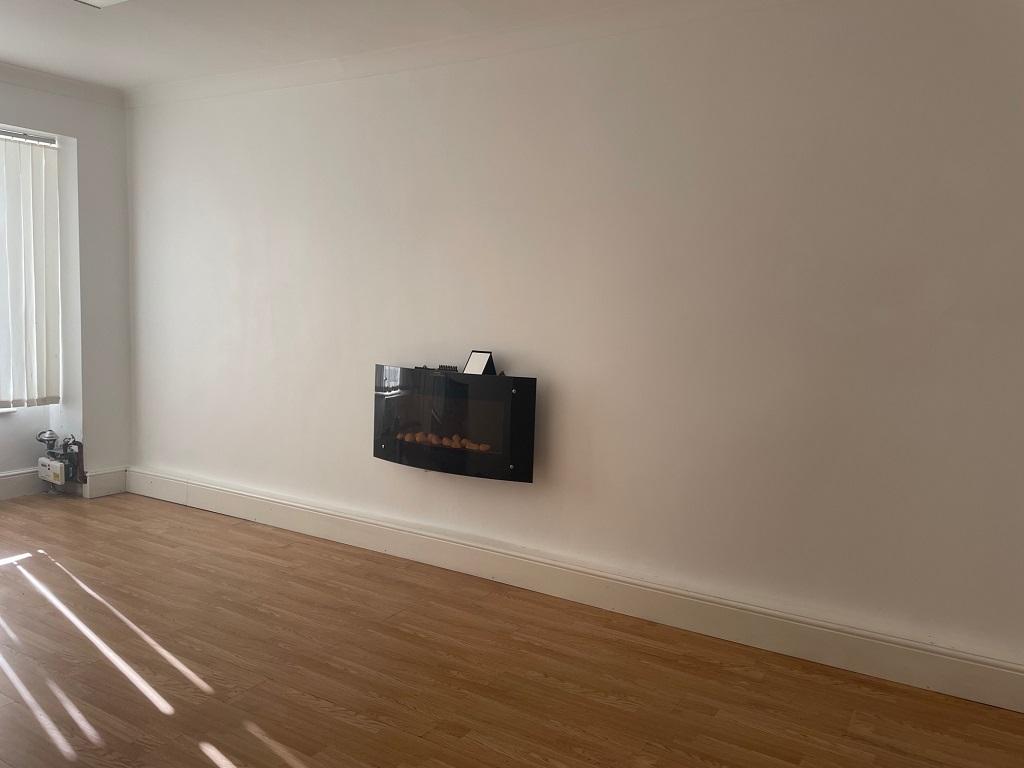 Pemberton Road, Llanelli 3 bed house £740 pcm (£171 pw)