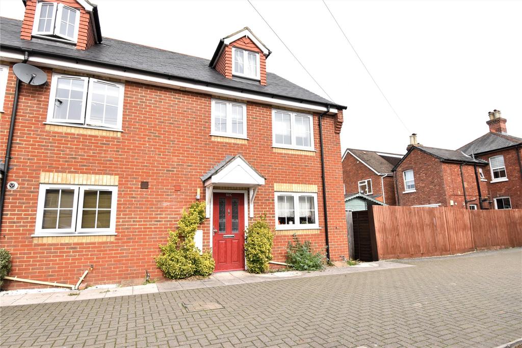 Alexandra Road, Farnborough... 3 bed end of terrace house £450,000