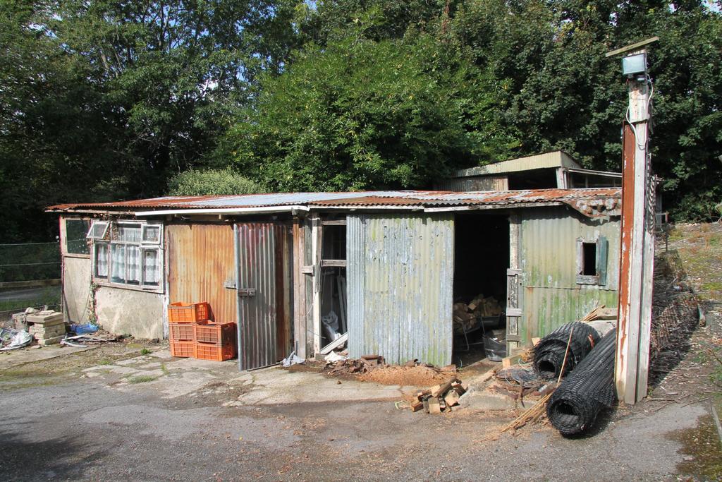 Southwick Road, Fareham Land £70,000