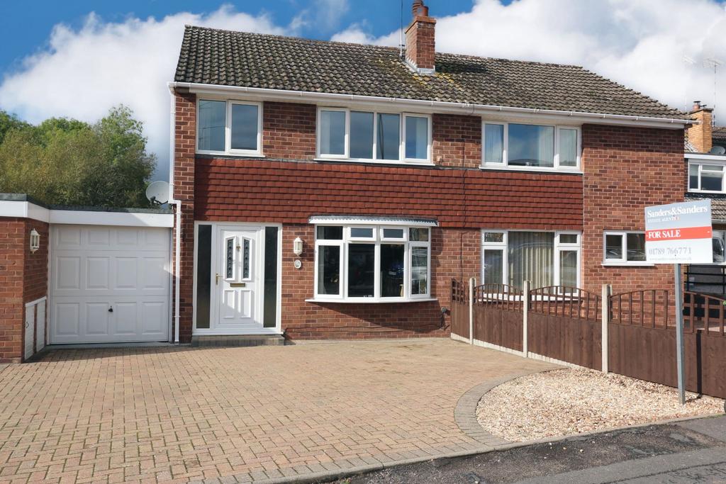 Hadrians Walk, Alcester, B49 3 bed semidetached house £325,000