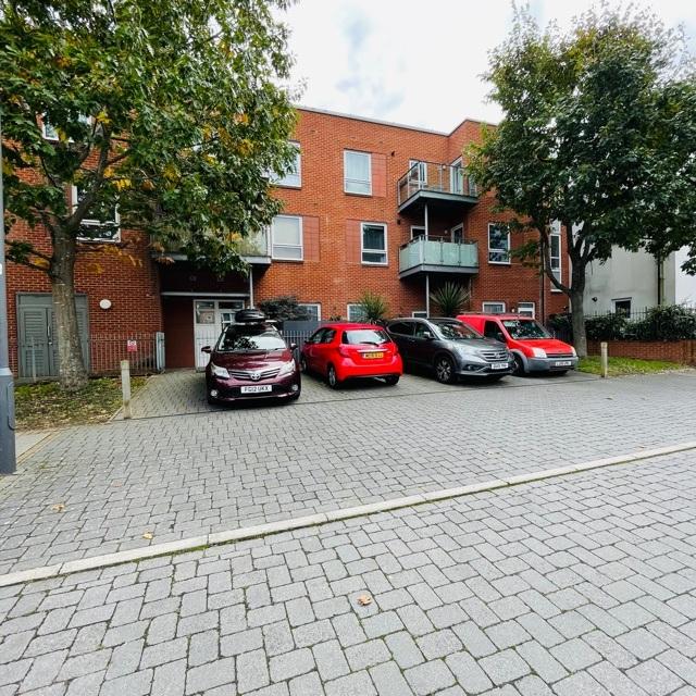 2 bed flat for rent