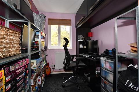 67 Chipstead Close, Sutton, SM2 6BF