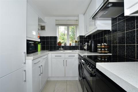 67 Chipstead Close, Sutton, SM2 6BF