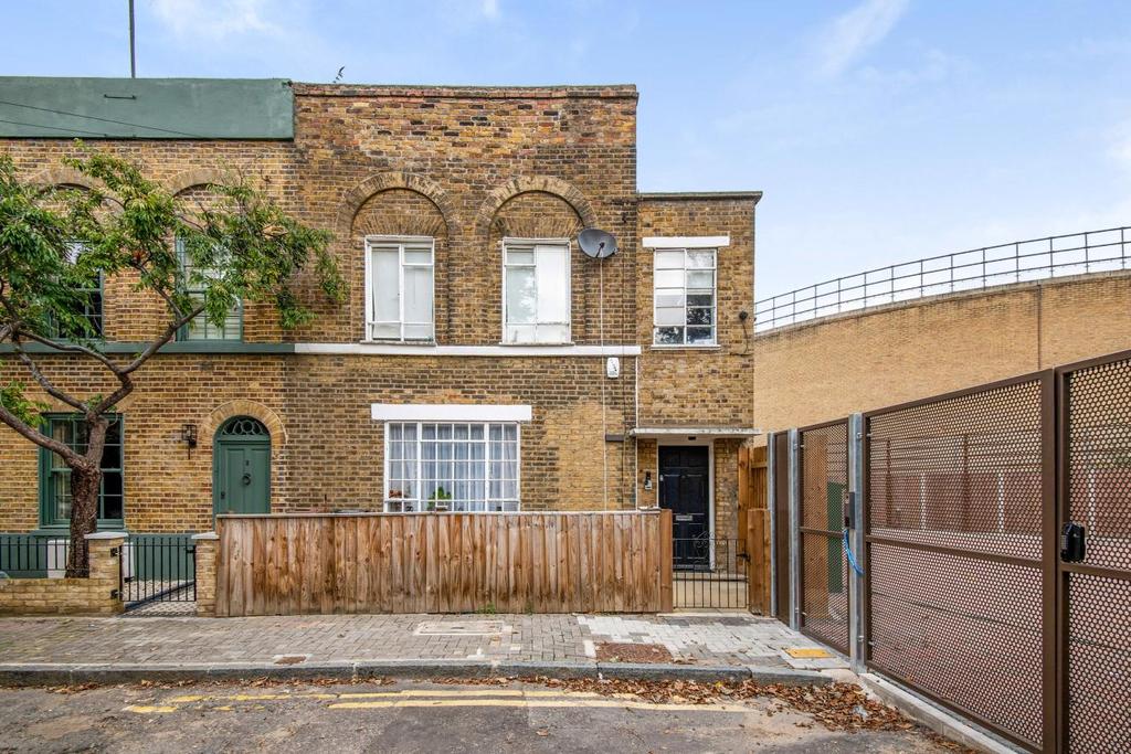 Navarino Grove, Hackney 4 bed end of terrace house £1,200,000