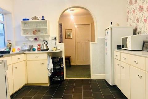 42 Crystal Road, Blackpool, FY1 6BS