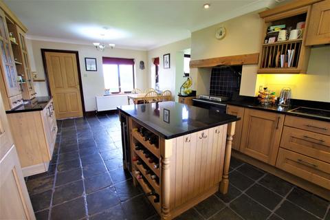 Daisy Bank Stone Road, Bramshall, Uttoxeter, ST14 8SH