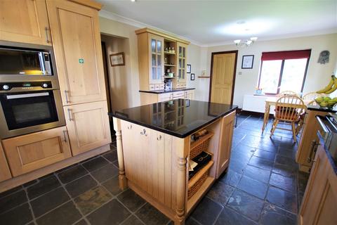 Daisy Bank Stone Road, Bramshall, Uttoxeter, ST14 8SH