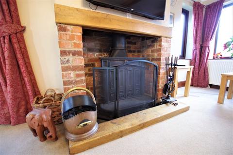 Daisy Bank Stone Road, Bramshall, Uttoxeter, ST14 8SH