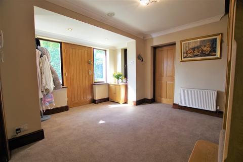 Daisy Bank Stone Road, Bramshall, Uttoxeter, ST14 8SH